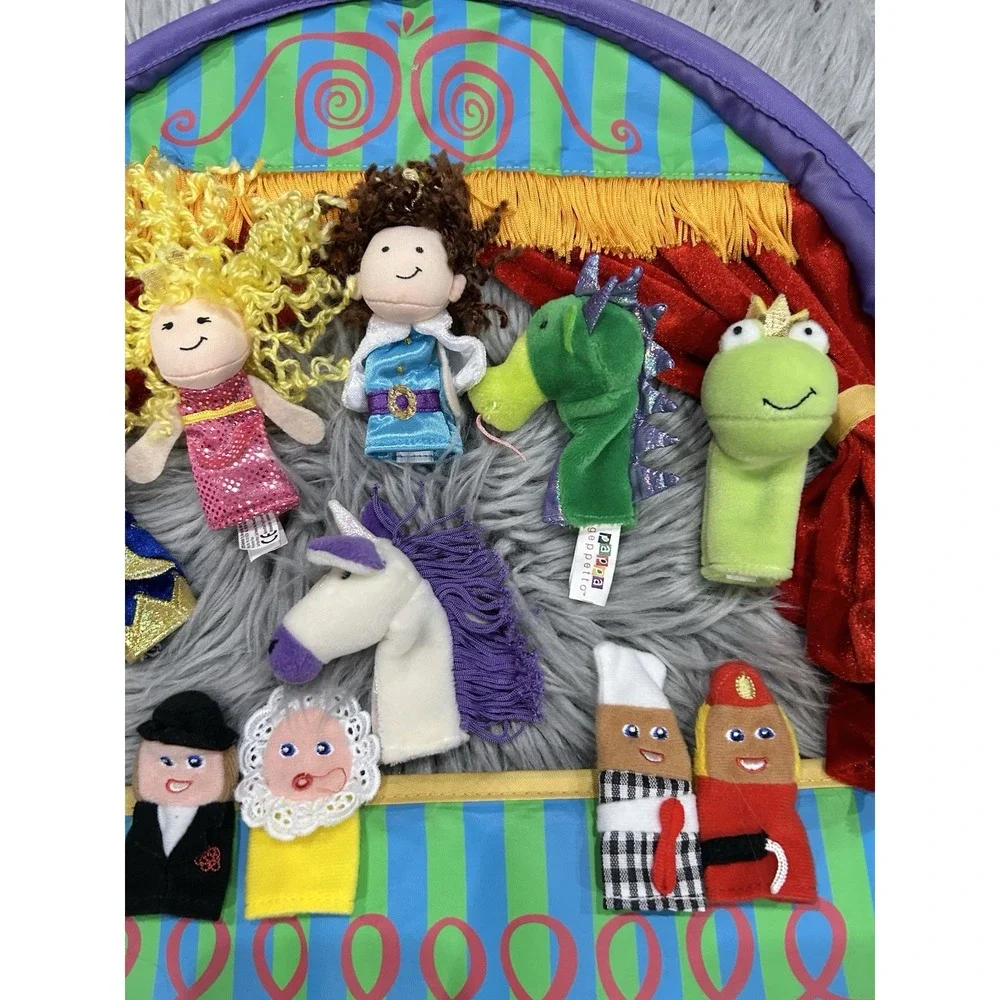 Vintage Manhattan Toy Company Finger Puppet Table Top Stage W/Royal Puppets